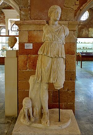 Archivo:Chania Museum Statue Artemis 01