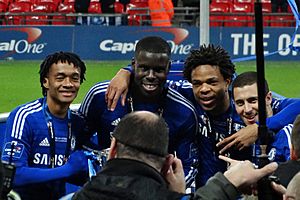 Archivo:Chelsea 2 Spurs 0 Capital One Cup winners 2015 (16072913484)