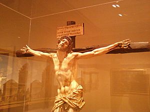 Archivo:Crucifix by Gaspar Núñez Delgado