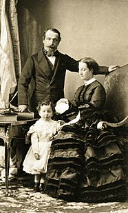 Archivo:Emperor Napoléon III and his family