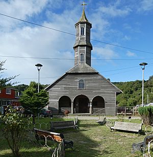 Fachada de la iglesia de San Juan (comuna de Dalcahue). Isla Grande de Chiloé. Chile.jpg