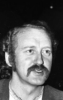 Famous movie actor Nicol Williamson arrived in Israel to participate in the Israeli film "The Jerusalem File" which will be produced by Ram Ben Efraim (FL61446762).jpg