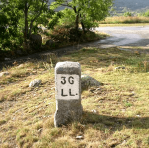 Archivo:Frontera España-Francia, por el enclave de Llívia