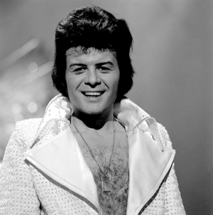 Archivo:Gary Glitter - TopPop 1974 5