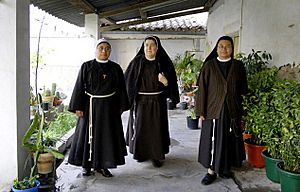 Archivo:Hermanas del Convento de las Clarisas (Inmaculada Concepción)