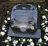 Archivo:Kurt Moll -grave1
