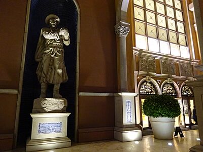 MC 澳門 Macau 路氹城 Cotai 四季名店 Shoppes at Four Seasons statue 麥哲倫 Fernão de Magalhães Nov 2016 03