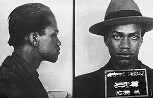 Archivo:Malcolm X mugshot 1944
