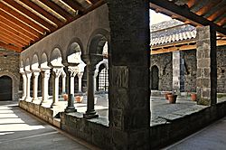 Archivo:Monasterio de Sant Pere de Casserres (5)