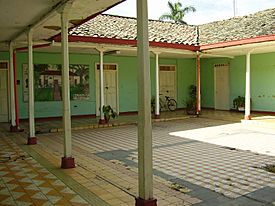 Archivo:Patio Interior Calle 5 Kra 12, Manzana 089, El Cerrito, Valle, Colombia 02
