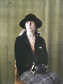 Proprieted'AlbertKahn-Boulogne-FranceMadameGeertruidadeHaas-Lorentz A51581.jpg