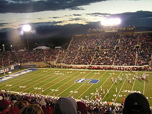 Archivo:RomneyStadium