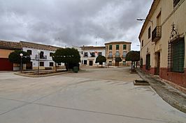 Rubielos Bajos, plaza Mayor.jpg