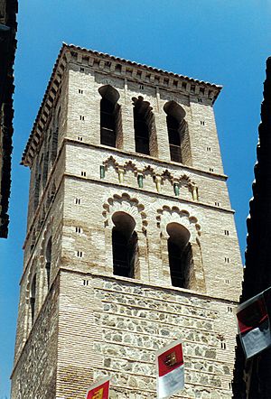 Archivo:Tolède - clocher de Santo Tomé