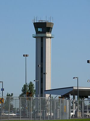 Archivo:Tower at Buffalo airport