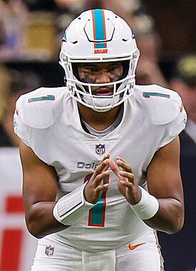 Tua Tagovailoa Miami Dolphins at New Orleans Saints 2021 (cropped).jpg