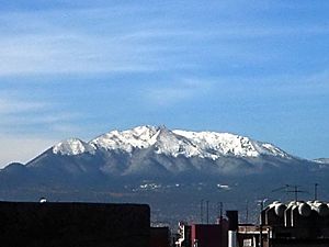 Archivo:VolcanAjuscoDesdeNarvarte