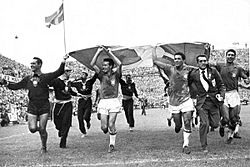 Archivo:Winning brazilian National team 1958