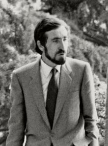 (Juan Barranco) Felipe González pasea con el alcalde de Madrid por los jardines del palacio de la Moncloa. Pool Moncloa. 2 de mayo de 1986 (cropped).jpeg