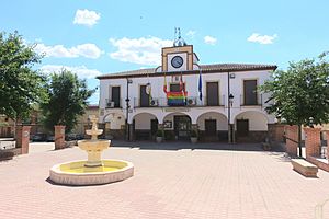 Archivo:Ayuntamiento de Santa Ana de Pusa