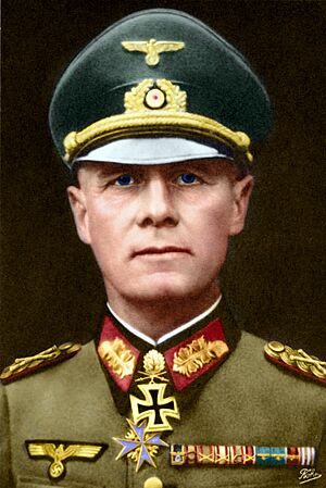 Archivo:Bundesarchiv Bild 146-1985-013-07, Erwin Rommel-2