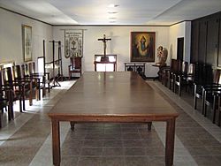 Archivo:Catedral de Medellin-Sala Capitular1