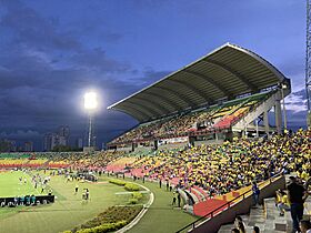 Archivo:Estadio Alfonso López, Tribuna Occidental