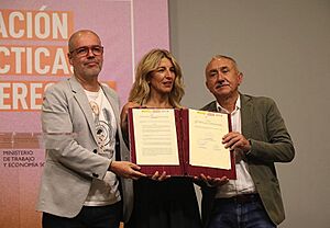 Archivo:Firma del Estatuto del Becario (2023)