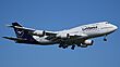 Frankfurt Airport Lufthansa Boeing 747-430 D-ABVZ (DSC09573).jpg