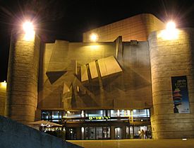 Jerusalem Theater night.jpg