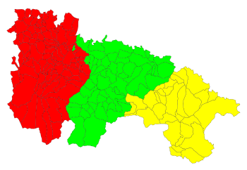 División comarcal tradicional de La Rioja: Rioja Alta (rojo), Rioja Media (verde) y Rioja Baja (amarillo). A su vez cada una divide en sierra y valle. Otra división tradicional es en dos partes: Rioja Alta y Baja, situando su divisoria en el río Iregua