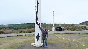Archivo:La mitad de Chile