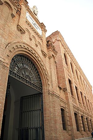 Archivo:Palacio de Congresos, antigua Fábrica Nacional de Tabacos, Cádiz