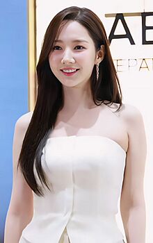Park Min-young 박민영 2024 04.jpg