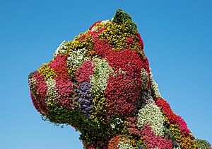 Archivo:Puppy de Jeff Koons -- 2021 -- Bilbao, España