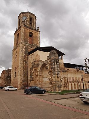 Ruinas del Monasterio de Sahagún, Leon.JPG