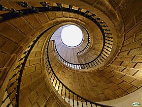 Santiago-San Domingos de Bonaval-Escalera de caracol (6315259758)