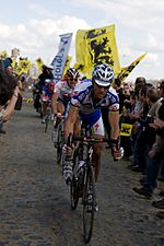 Archivo:Tom Boonen and Fabian Cancellara, 2008 Paris-Roubaix