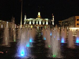 Archivo:Villahermosa.Plaza de Armas2
