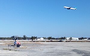 Archivo:Aeropuerto Internacional de Fort Lauderdale