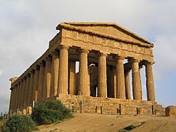Archivo:Agrigento-Tempio della Concordia01