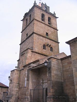 Archivo:Aldeadavila de la Ribera, iglesia
