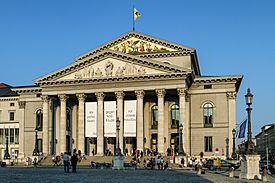 Bayerische Staatsoper - München - 2013.jpg