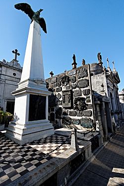 Archivo:Buenos Aires - Cementerio de la Recoleta - 20090104-17