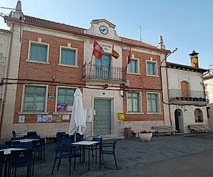 Archivo:Casa consistorial de Torrescárcela
