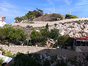 Archivo:Colina donde estaba la Torre