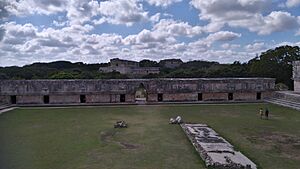 Archivo:Edificio Sur del Cuadrángulo de las Monjas