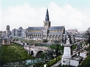 Archivo:Glasgow-Cathedral-old-photo