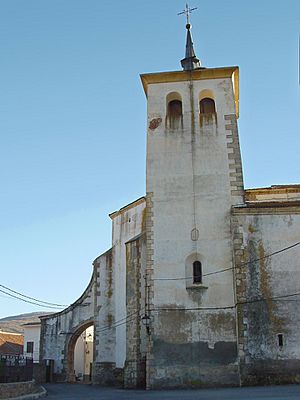 Archivo:Iglesia en Lozoya
