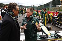 Archivo:Lotus team grid Spa 2011
